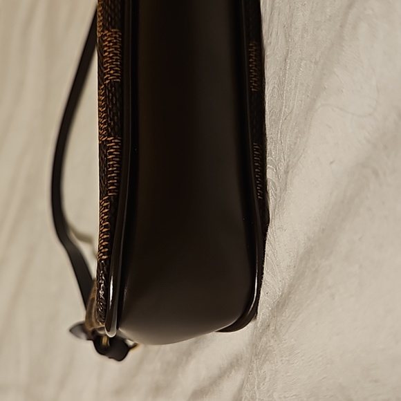 Authentic Louis Vuitton Navona pochette - Picture 2 of 8